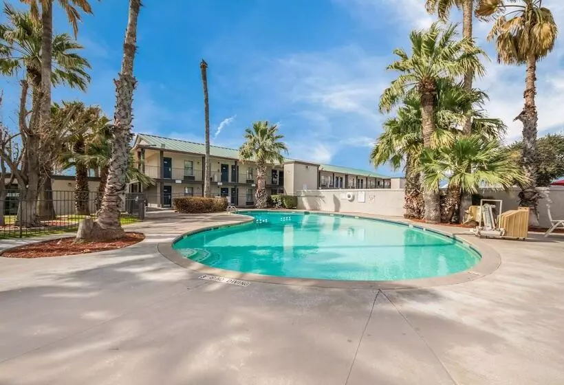 مُتل Studio 6 Laredo, Tx  North I35