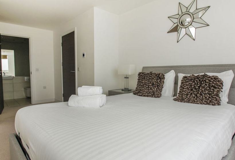 Orion Marina Sea View Parking By Brighton Holiday Lets