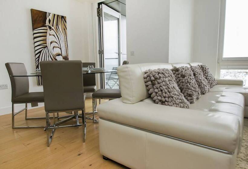 Orion Marina Sea View Parking By Brighton Holiday Lets