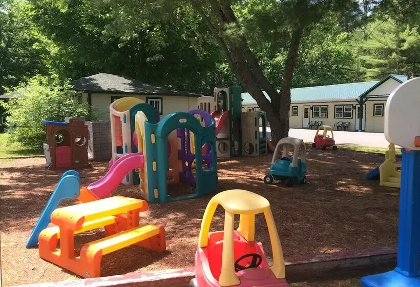 Perry S Motel And Cottages