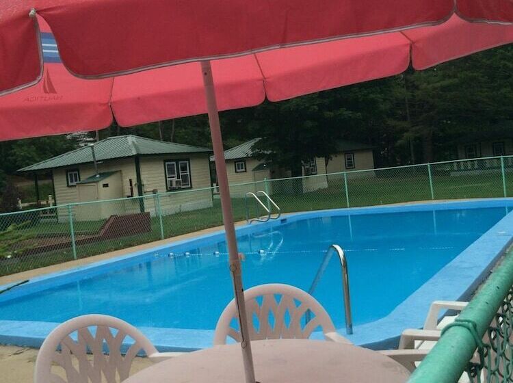 Perry S Motel And Cottages