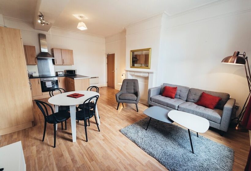 The Stay Company, Dalby House