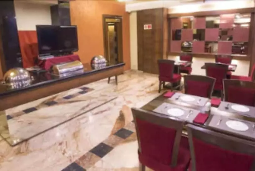 ホテル Airport International Mumbai