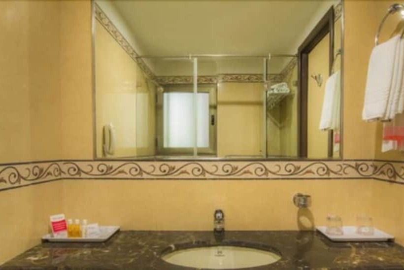 Отель Airport International Mumbai