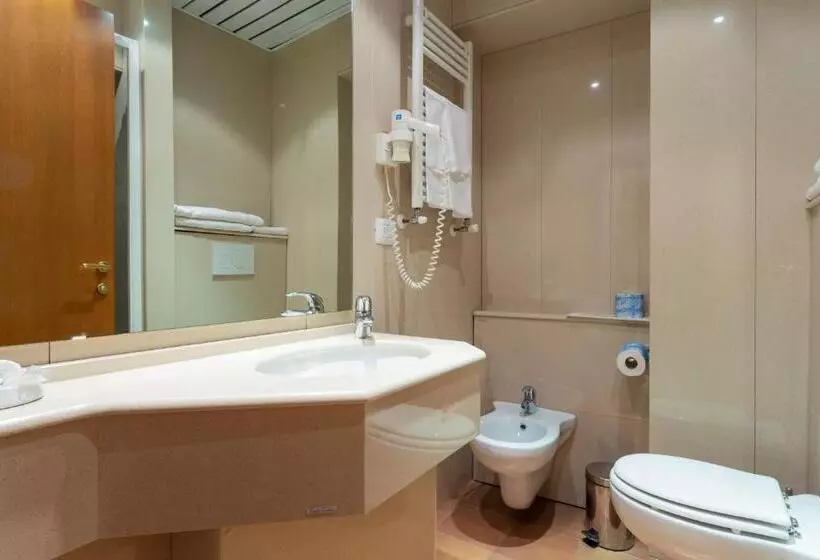 호텔 Albergo Il Cacciatore