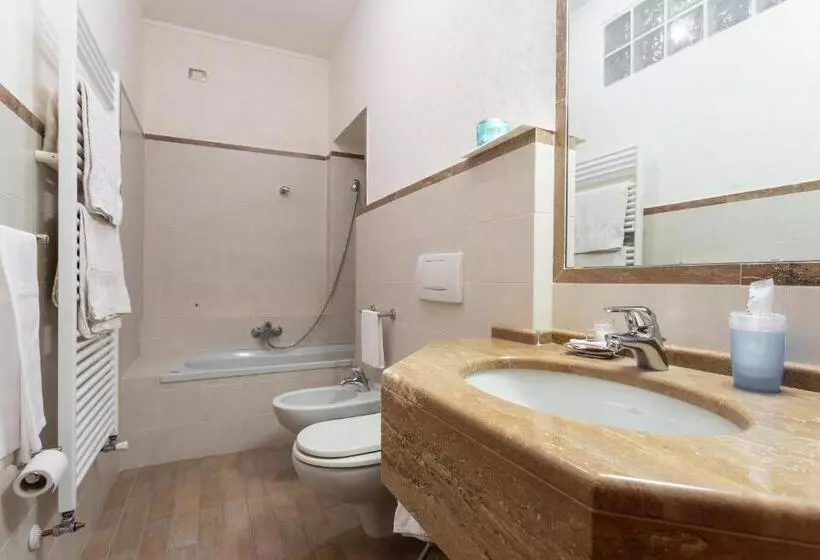 호텔 Albergo Il Cacciatore