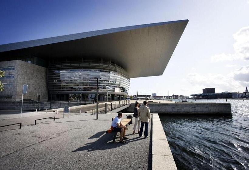 فندق Crowne Plaza Copenhagen Towers, An Ihg