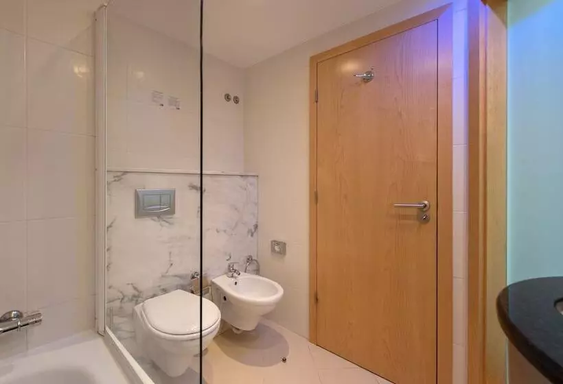 Hotel Holiday Inn Express Lisbon Airport, An Ihg