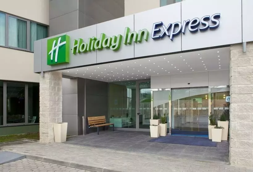 Hotel Holiday Inn Express Lisbon Airport, An Ihg