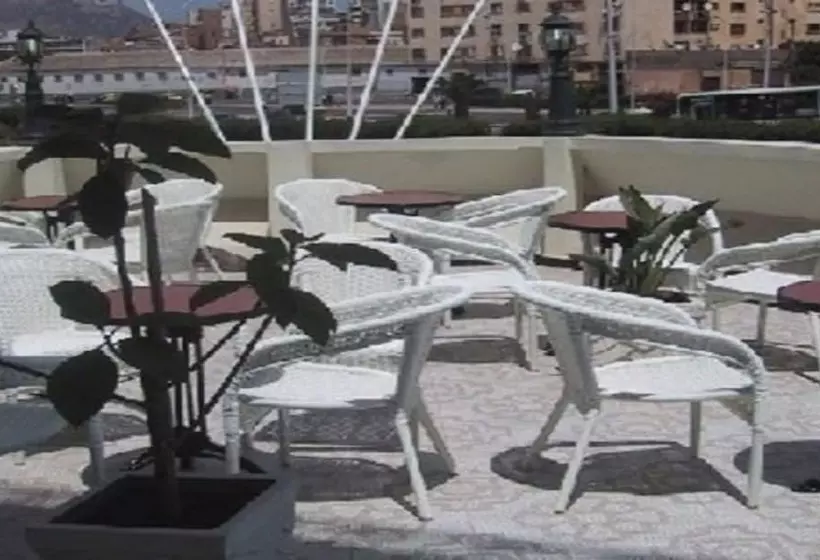 هتل Houna El Ferdaous