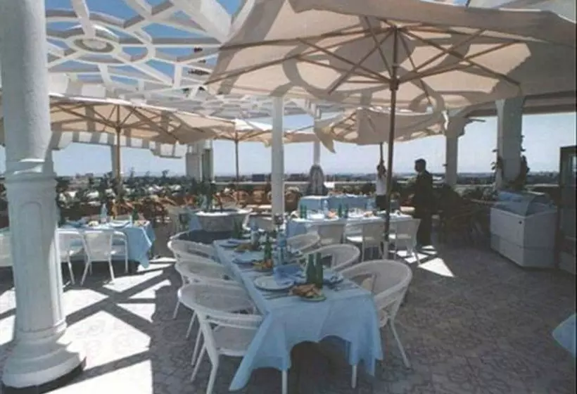 هتل Houna El Ferdaous