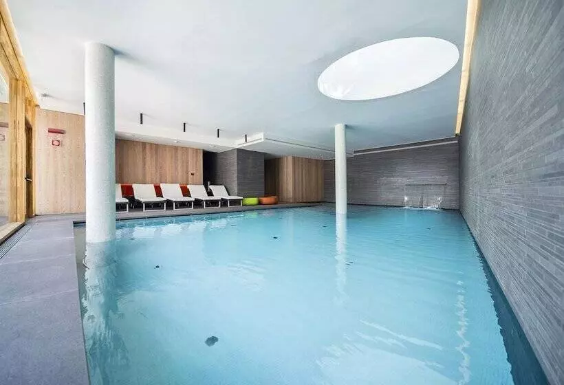 Отель Lajadira & Spa