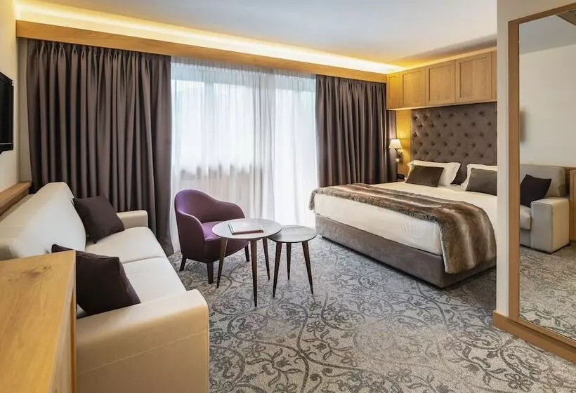 Отель Lajadira & Spa