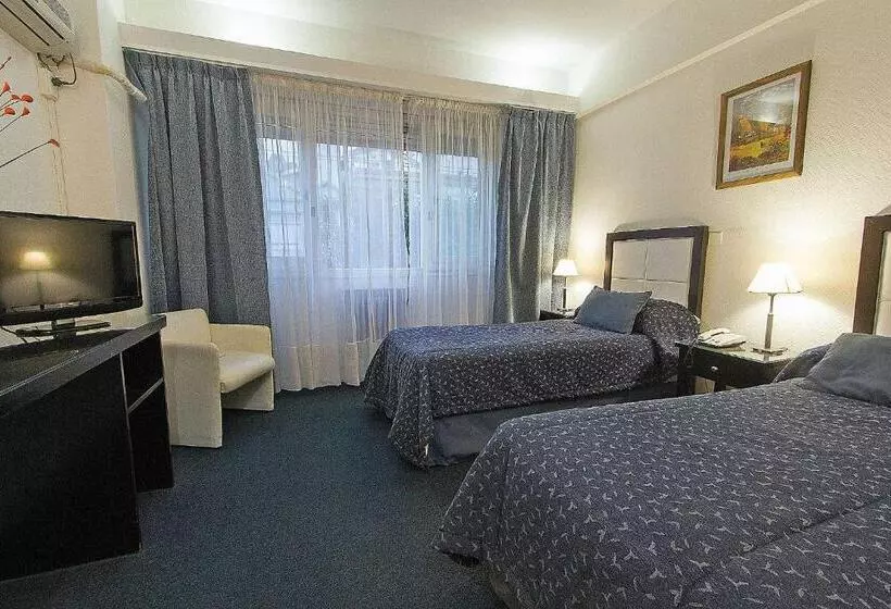 ホテル Libertador De Pinamar