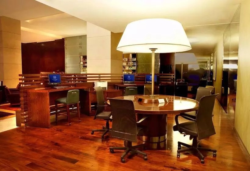 هتل Sheraton Mendoza