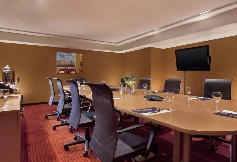 هتل Sheraton Mendoza