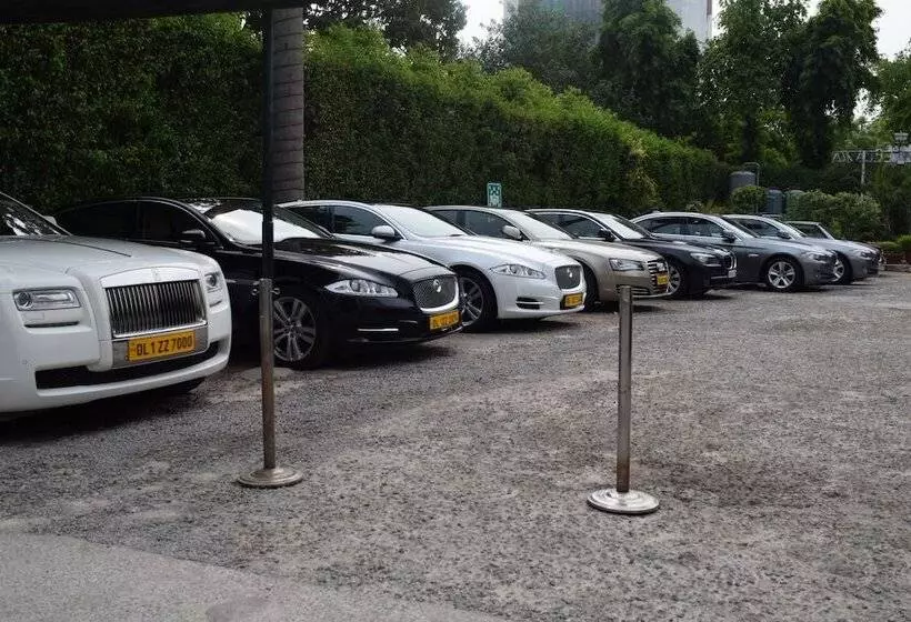 ホテル The Royal Plaza