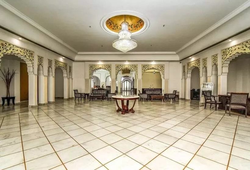 Отель Utkarsh Vilas Tavisha