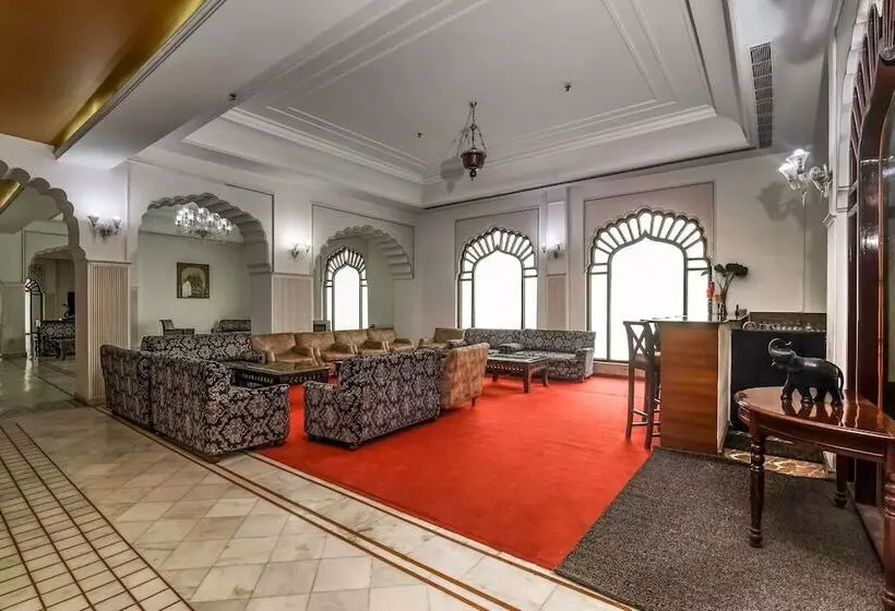 Отель Utkarsh Vilas Tavisha