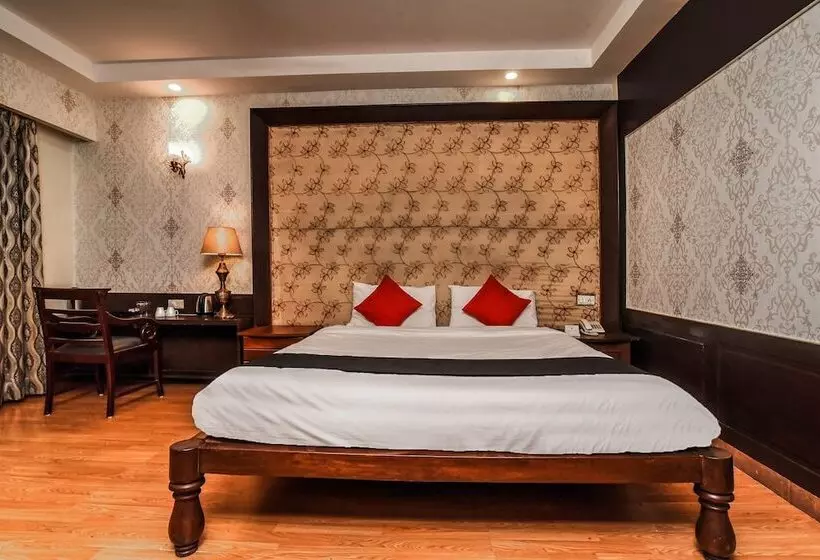 Отель Utkarsh Vilas Tavisha