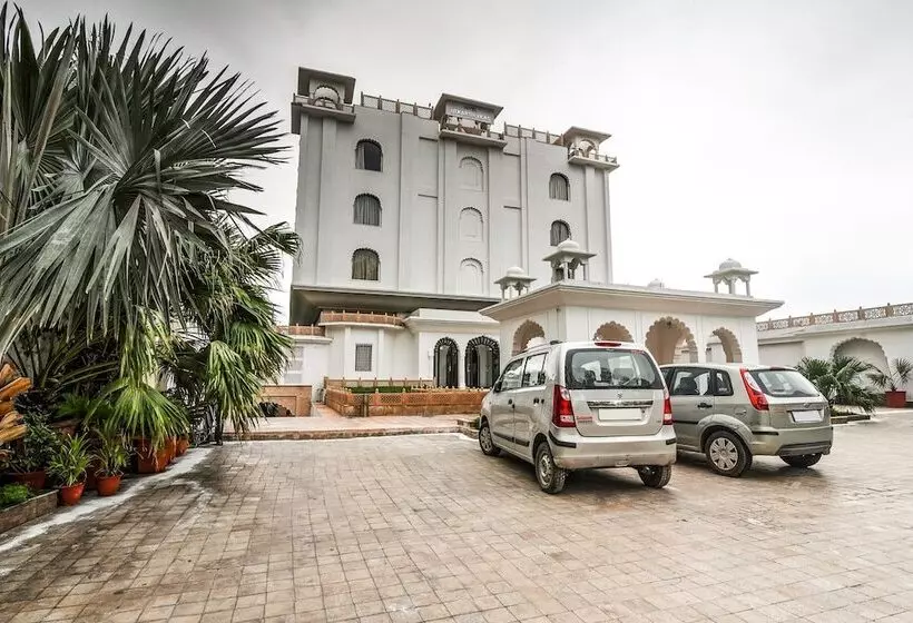 Отель Utkarsh Vilas Tavisha