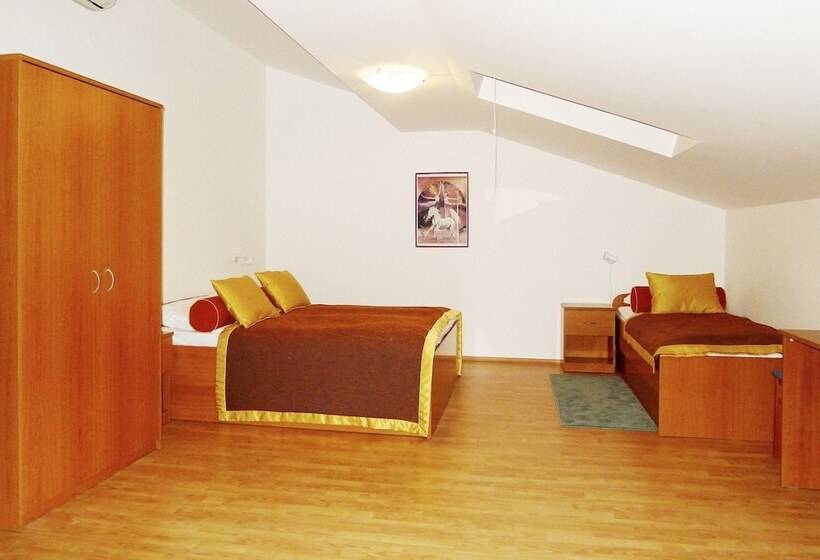 فندق Villa Aurora