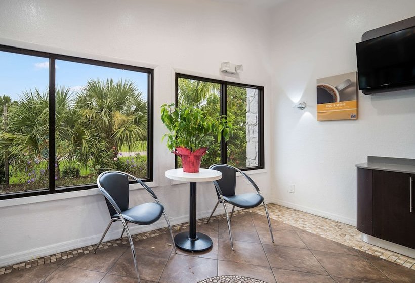 Motel 6 Fort Myers, Fl