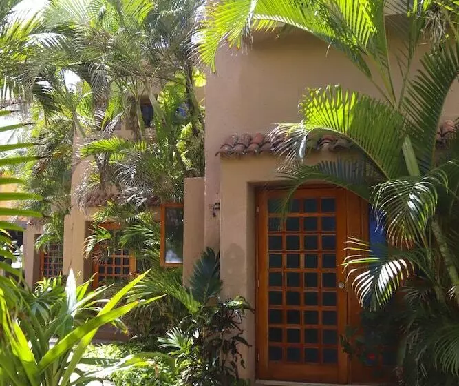 Villas El Rancho Green Resort