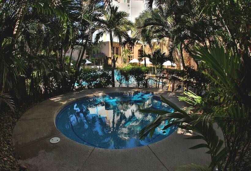 Villas El Rancho Green Resort