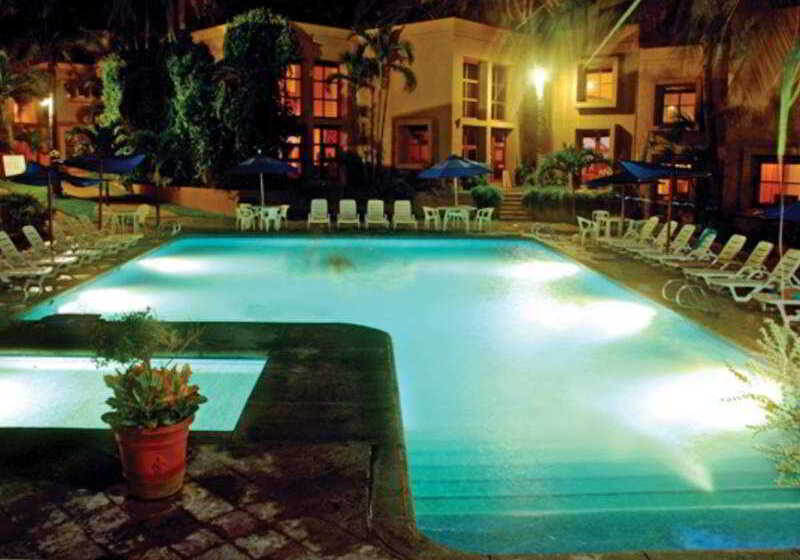 Villas El Rancho Green Resort