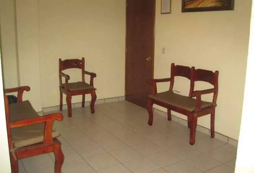 هتل Casa Cortes
