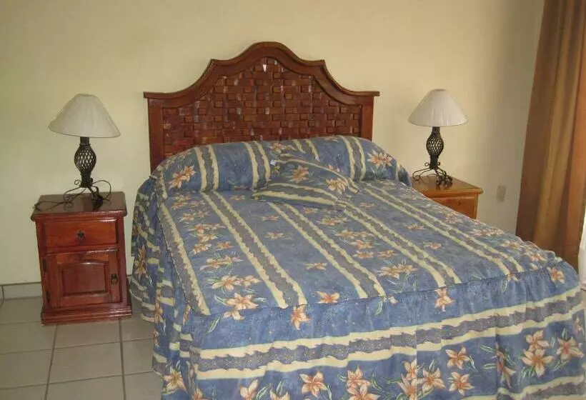 هتل Casa Cortes