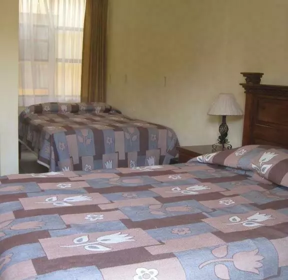 هتل Casa Cortes