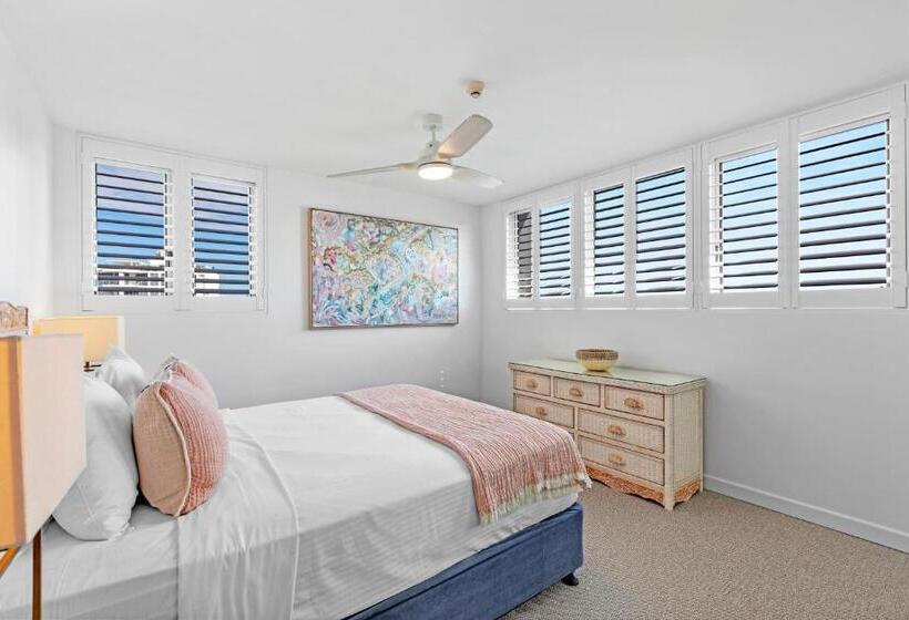 Northwind Beachfront Apartments