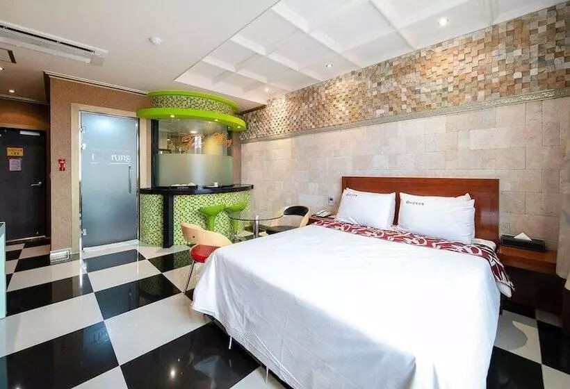Yeosu King Pension