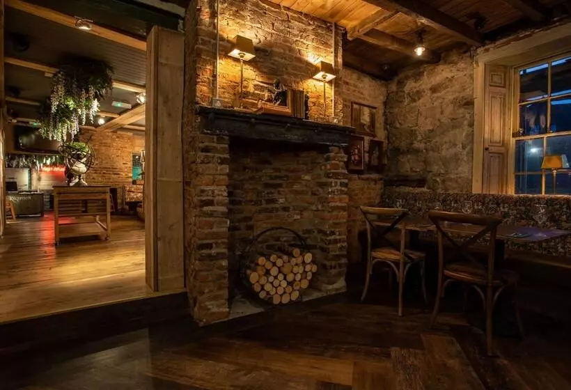 Aamiaismajoitus (B&B) Crux