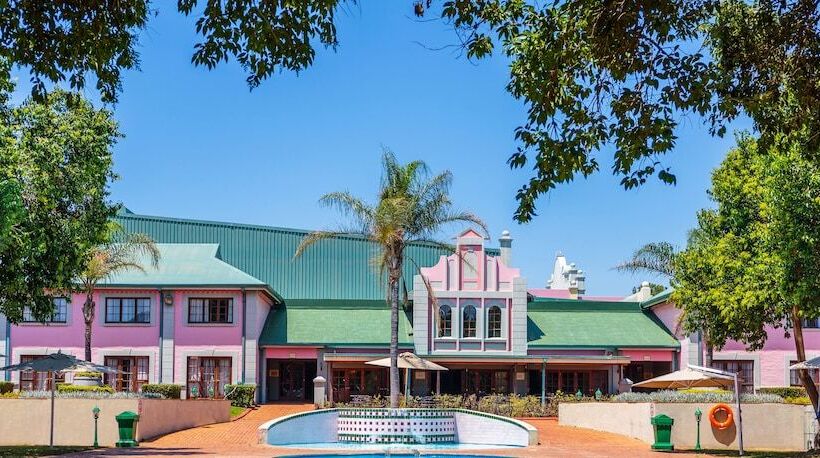 فندق The Carousel