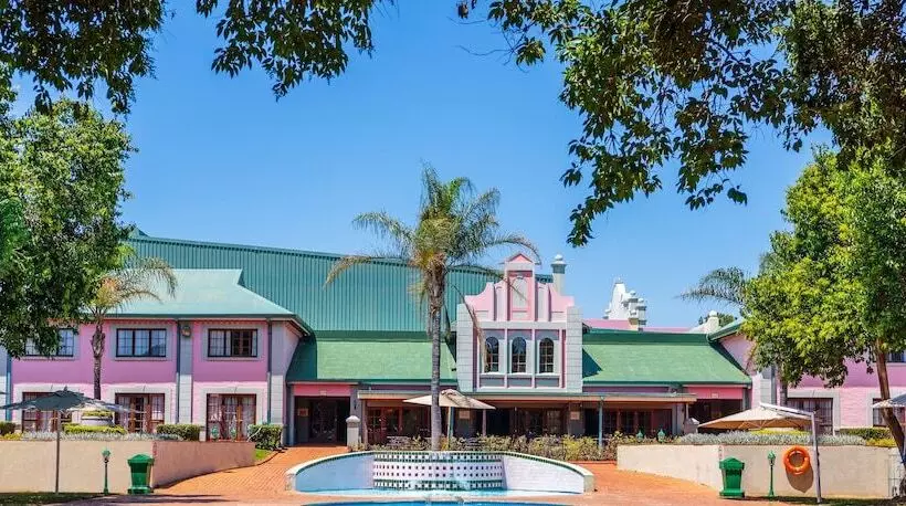 ホテル The Carousel