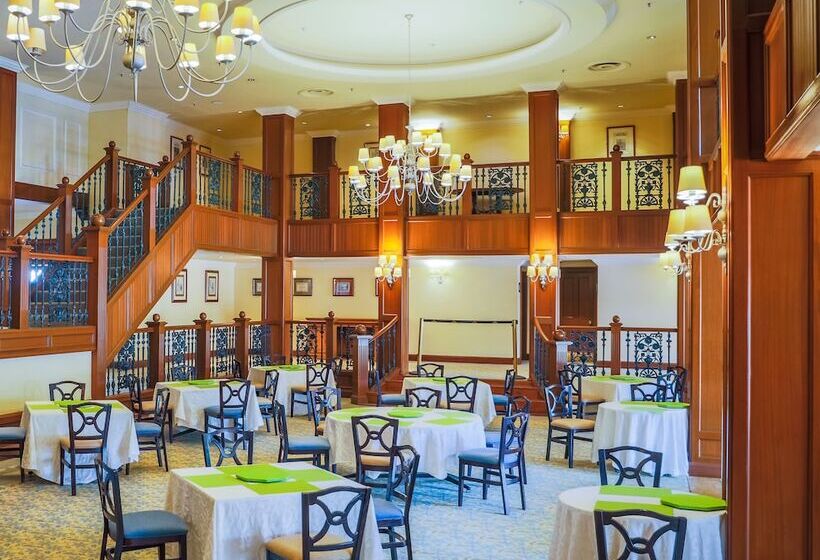 فندق The Carousel