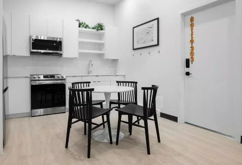 モーテル Vrge Revelstoke