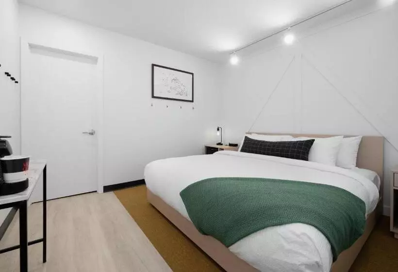 モーテル Vrge Revelstoke