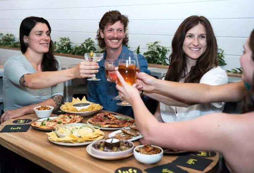 モーテル Vrge Revelstoke