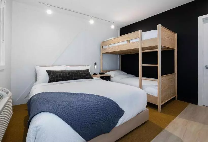 モーテル Vrge Revelstoke