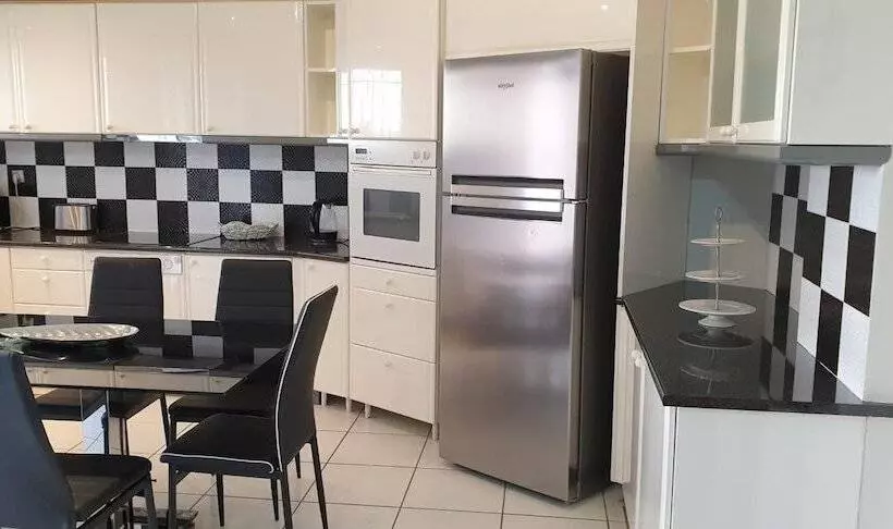 Majatalo Garden Square Inn