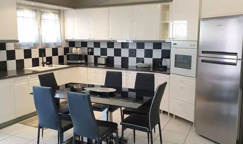 Majatalo Garden Square Inn