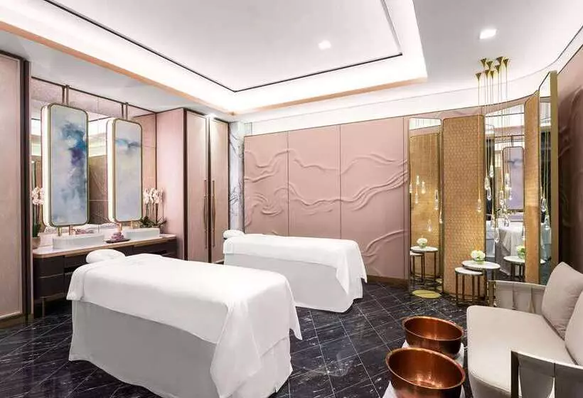 هتل Waldorf Astoria Kuwait