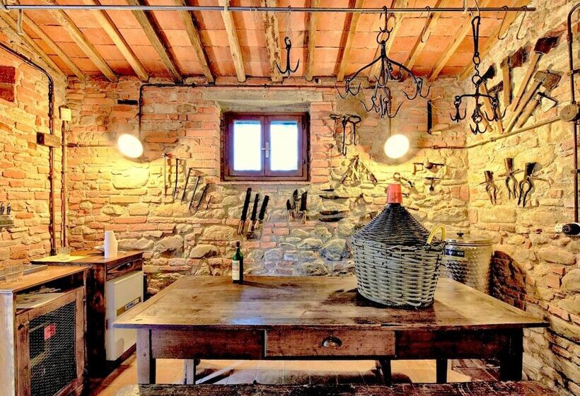 Nice Cottage In Terranuova Bracciolini With Pool