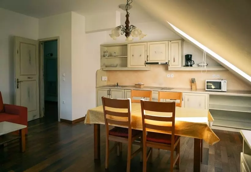 Aparthotel Vijolica