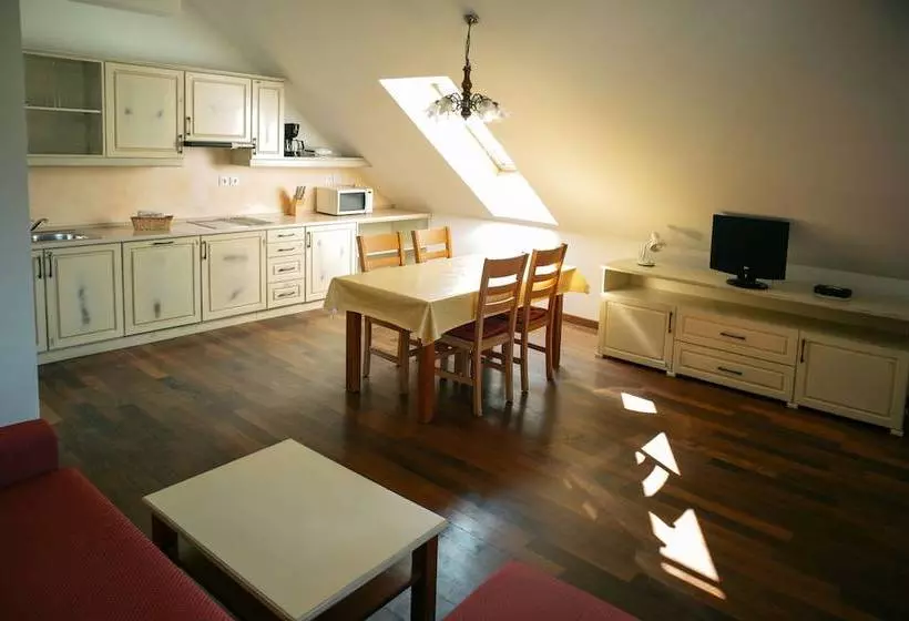 Aparthotel Vijolica