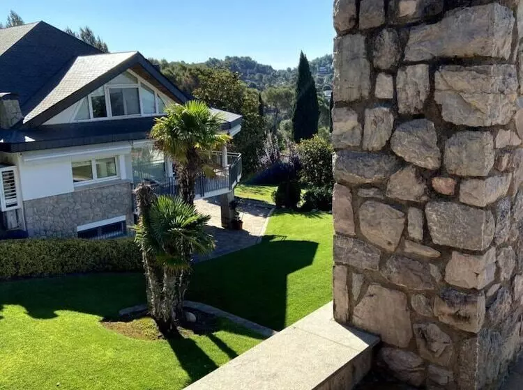 Bed and Breakfast Suite Matadepera